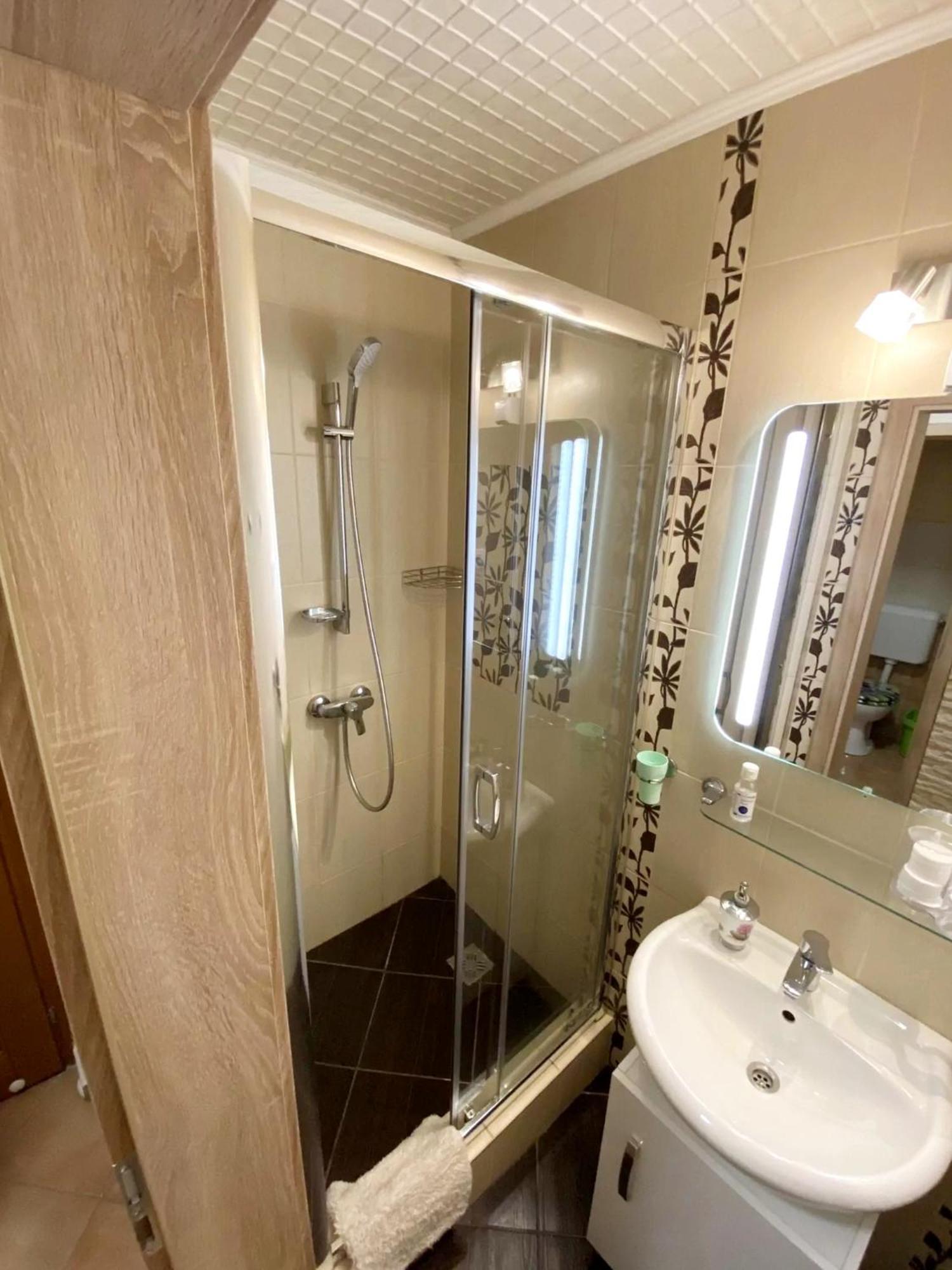 Bambusz Apartman Gyula Exterior photo