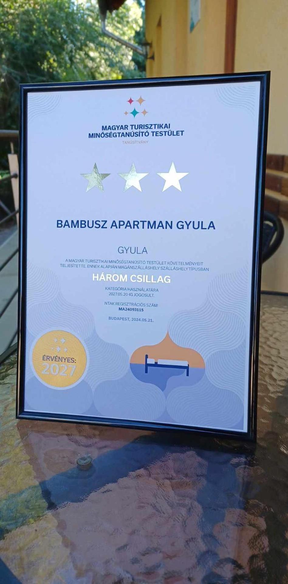 Bambusz Apartman Gyula Exterior photo